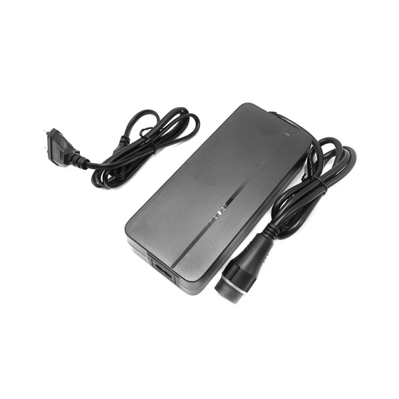 Chargeur batterie Yamaha intube 630Wh 42V 4A pour trottinette électrique - Wattiz